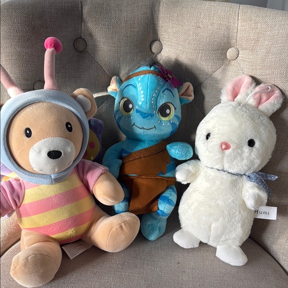 Disney Parks Baby Avatar Baby Navi, Rumi Bunny and adorable Kaisiyang bear 🐻 - Picture 1 of 8